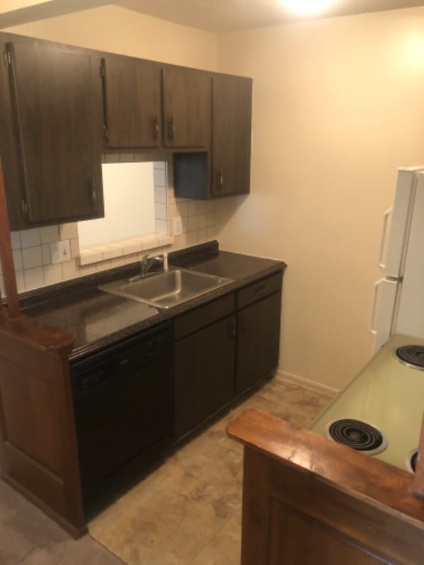 Photo - 5950 Andrews Rd