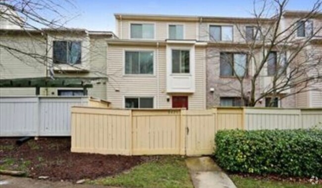 Building Photo - 9409 Gentle Cir Rental
