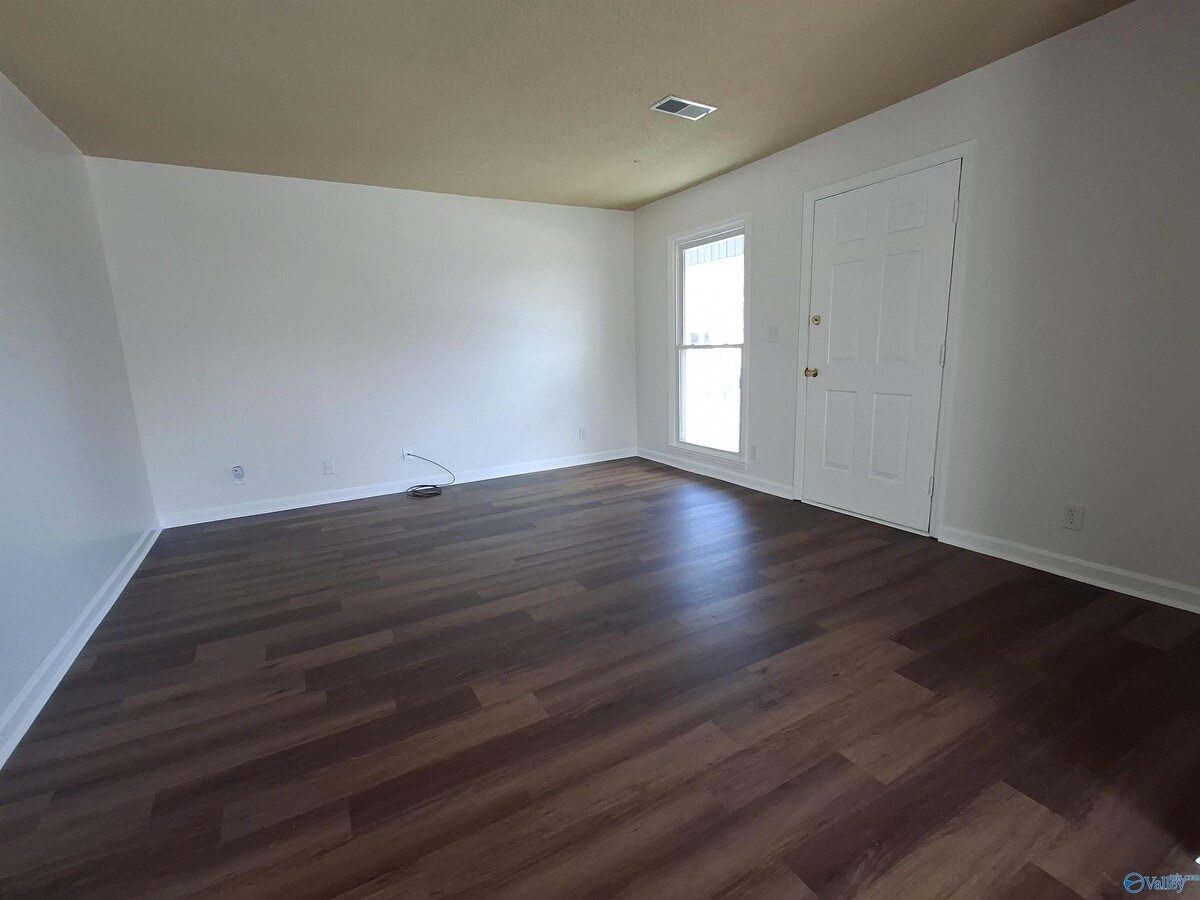 Photo - 6206 Friar Tuck Dr NW Unidad C