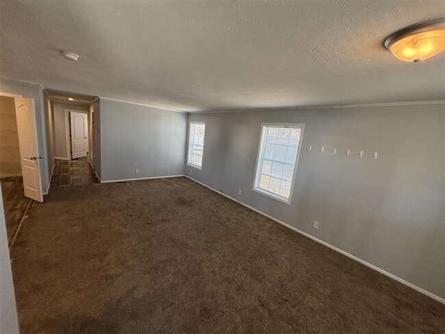 Photo - 78 Eisenhower St