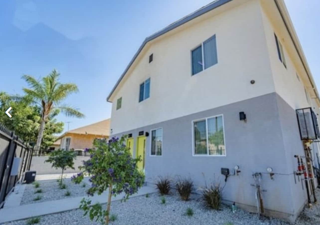 Photo - 1348-1348 E Vernon Ave Unit 1346