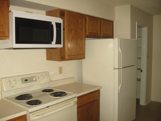 Building Photo - 12402 Autumn Vista St Unit C