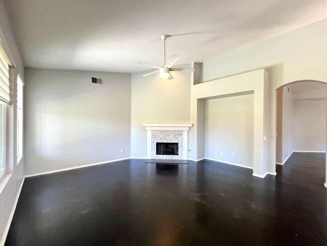 Photo - 3 bed, 2 bath located in Corona, CA!