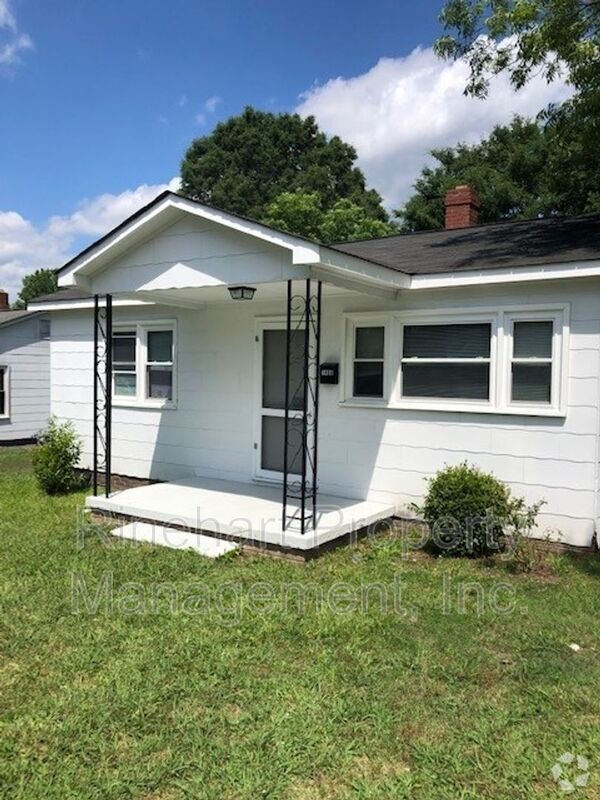 Building Photo - 1406 Edgewood Dr Rental