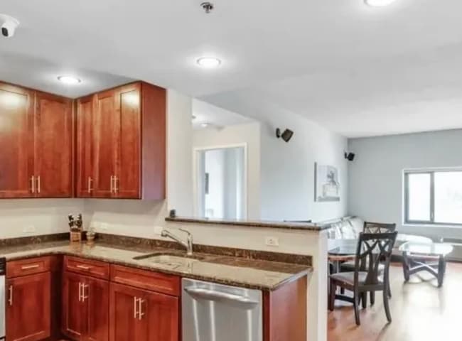 Photo - 1 Carriage City Plz Unit 614