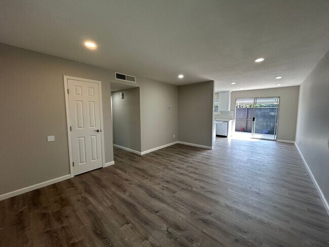Photo - Stylish & Newly renovated Condo in McHenry...