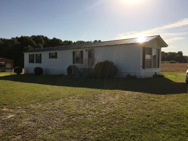 Photo - 2 Bedroom, 2 Bathroom Singlewide in Shady Creek Mobile Estates *LAWN CARE INCLUDED* Pikeville sch...