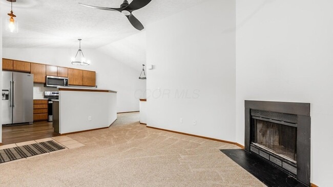 Photo - 824 Crofton Pl