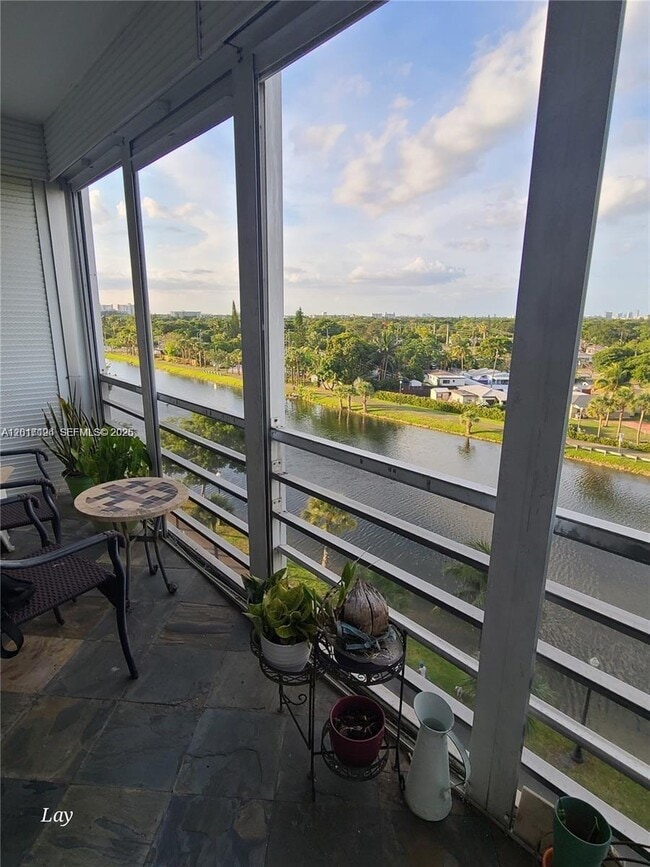 Building Photo - 16850 S Glades Dr Unit 7F