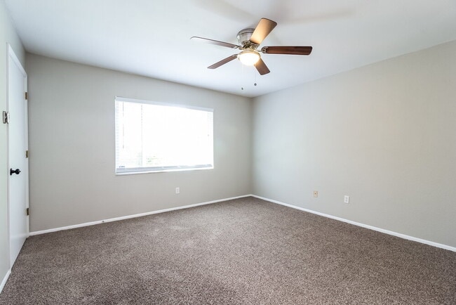 Photo - 1042 Alpug Ave