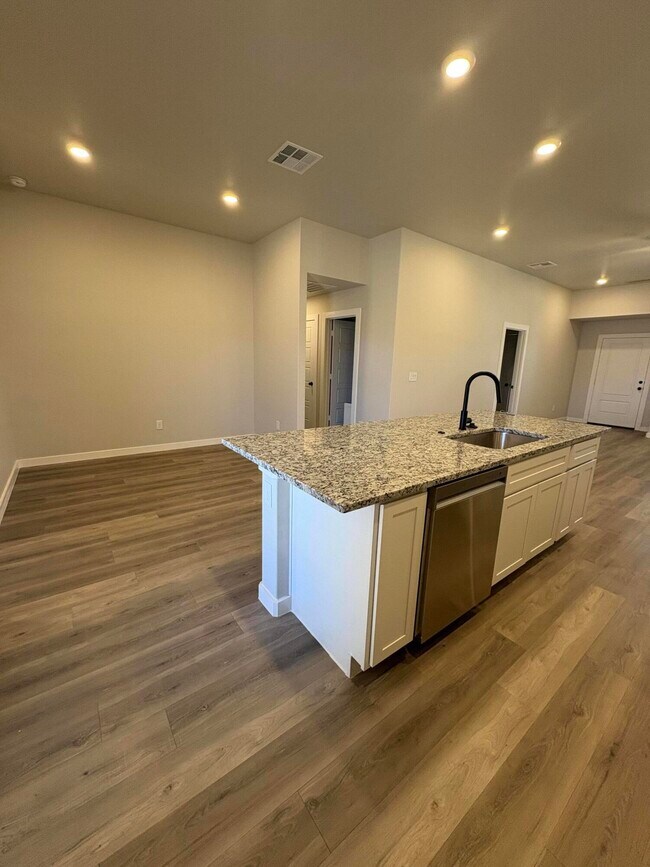 Photo - 2134 Kokomo Ave