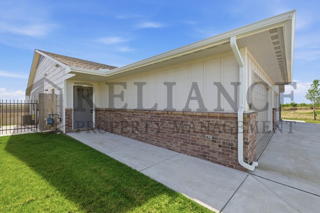 Photo - 622 W 50th St S