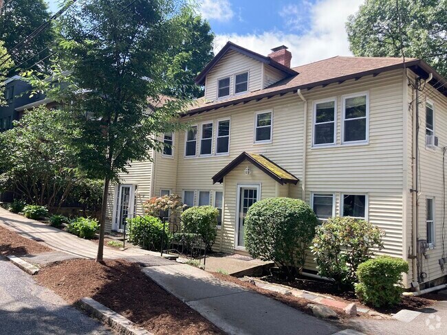 Building Photo - 28 Beaconsfield Rd Unit 1 Rental
