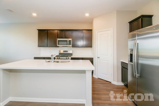 Photo - 780 Evergreen St