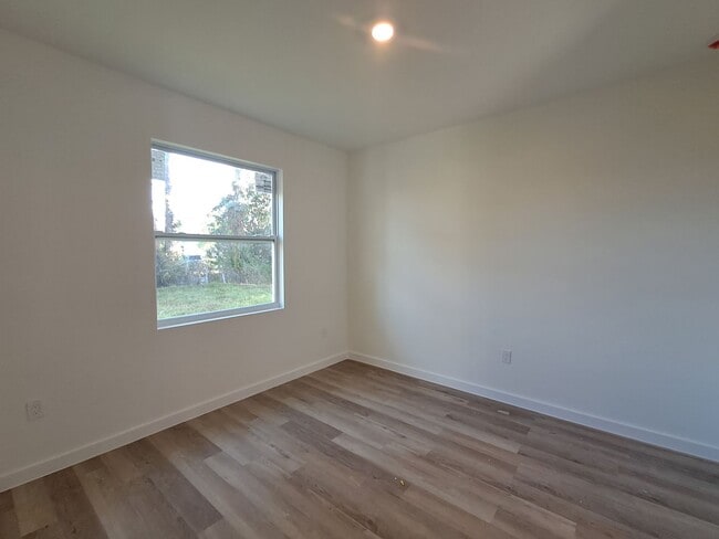 4537-4539 26th St SW