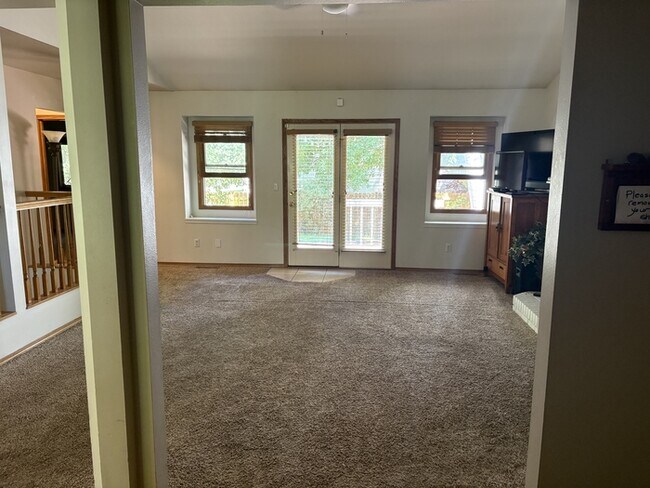 Photo - 4548 Seaboard Ln