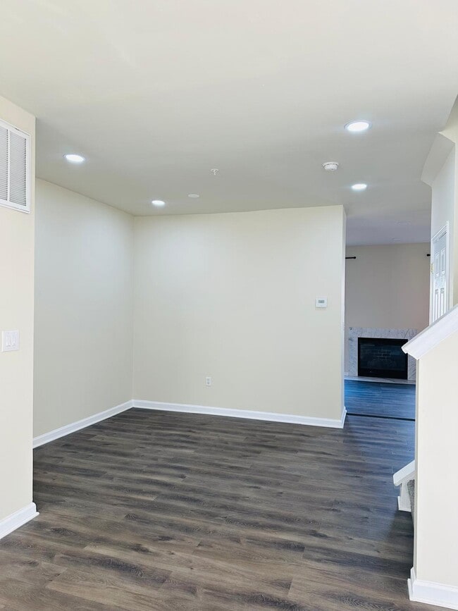 Photo - 5074 Kemsley Ct