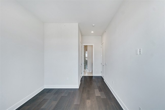 Photo - 119 Peter St Unit 505