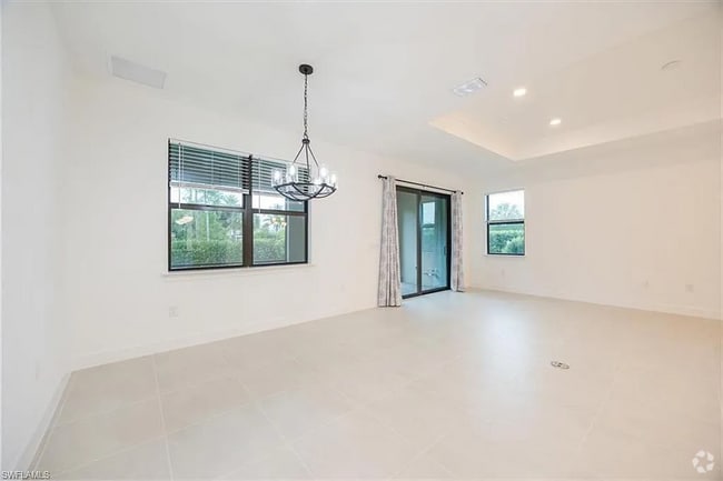 Building Photo - 10335 Ventana Ln Rental