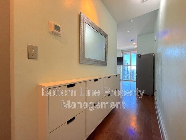 Photo - 333 W Trade St Unit 2108