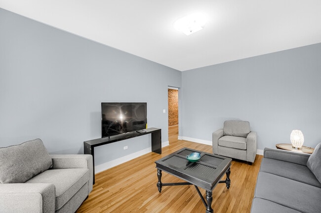 Photo - 6024 S Eberhart Ave Unit 2S