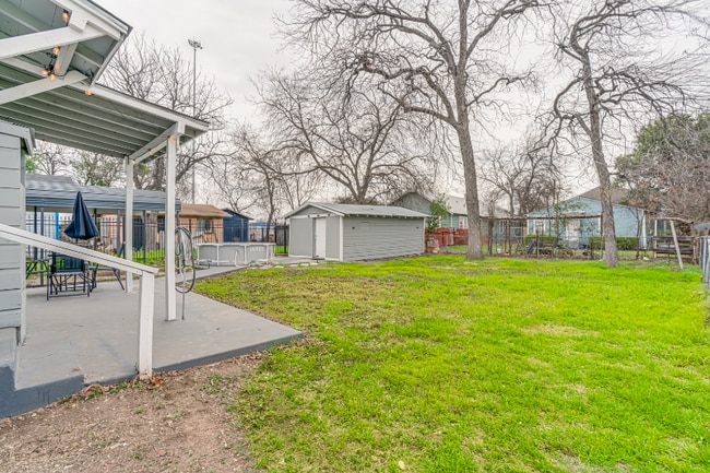 Photo - 122 Finch Pl