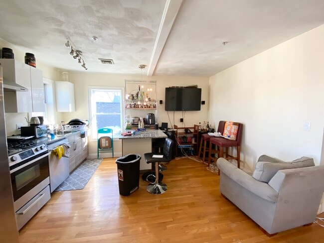 Photo - 128 Hillside St Unit 3T