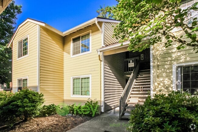 Building Photo - Live Easy in This Stylish 2-Bedroom with I... Rental