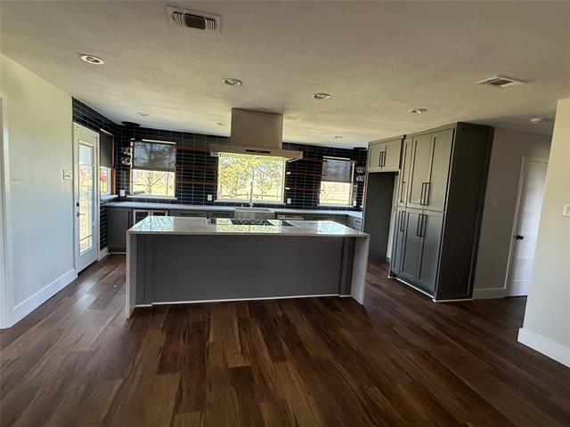 Photo - 2885-2862 FM