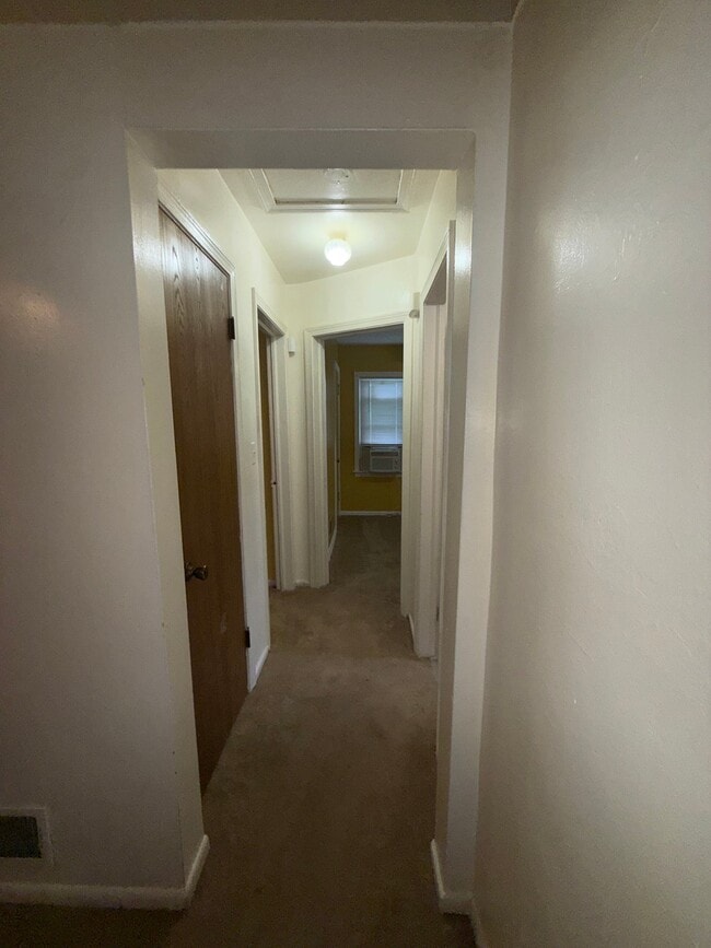 Photo - 310 E Lyndon Ave