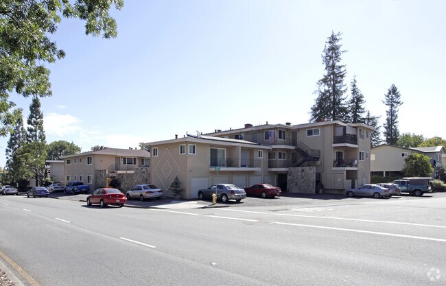 Photo - 1963 Woodside Rd Apartments