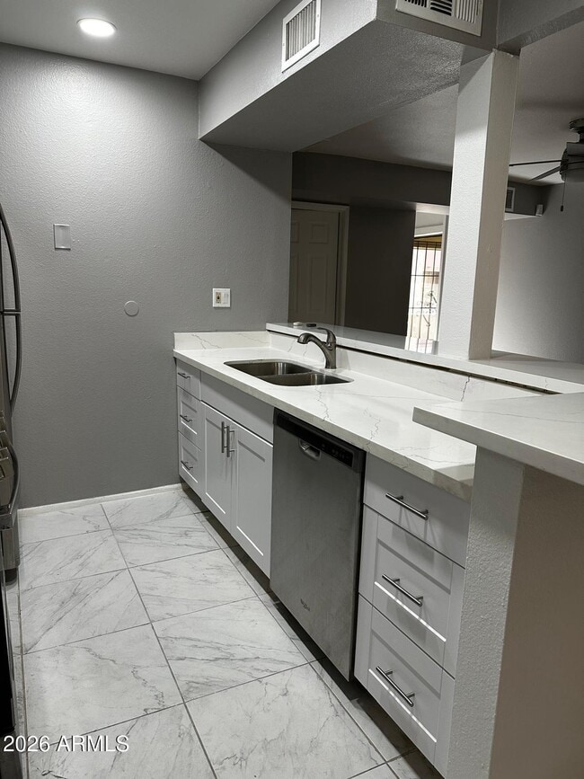 Photo - 1701 W Tuckey Ln Unit 209