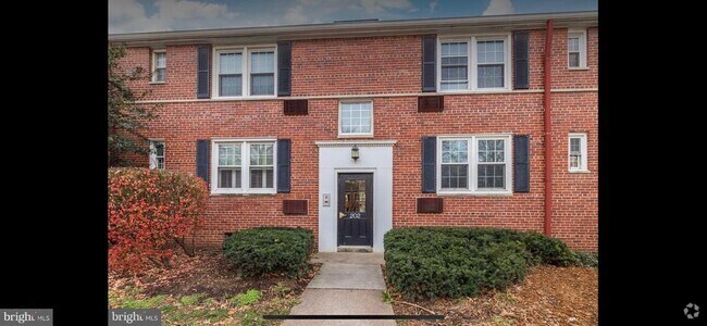 Building Photo - 202 N George Mason Dr Unit 202-4 Rental