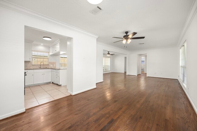 Photo - 1726 Wycliffe Dr