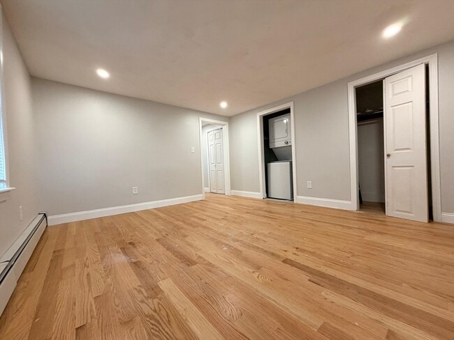 Building Photo - 44 Franklin St