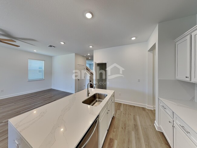 Photo - 3013 20th Ave W