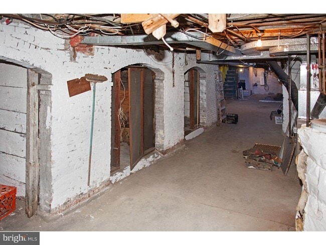 Building Photo - Newly Renovated Temple Student Housing