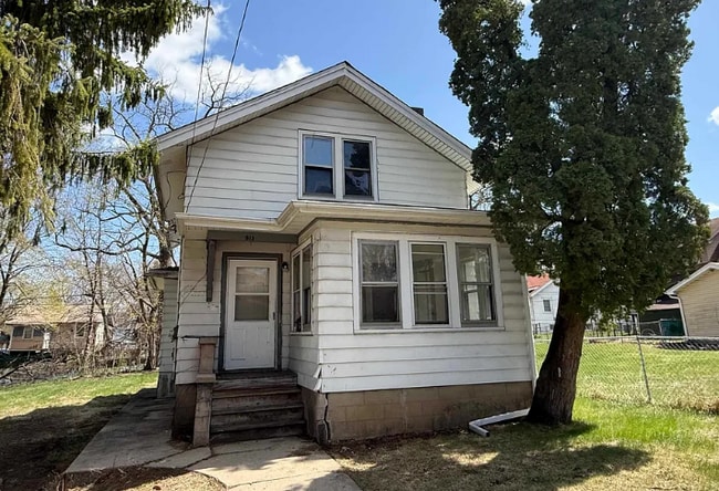 Building Photo - 513 N Sunset Ave Rental