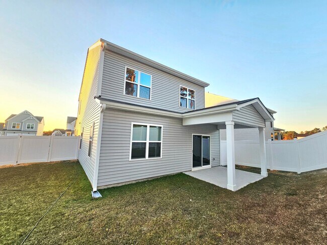 Photo - Gated Community with Amenities!