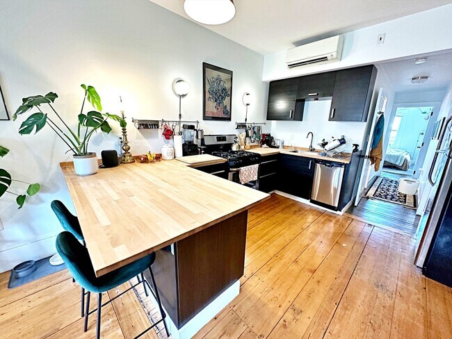 Photo - 264 Sumner St Unit 3