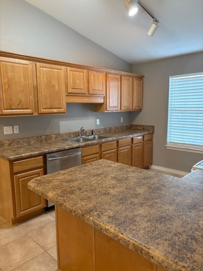 Photo - 1831 Sundown Dr