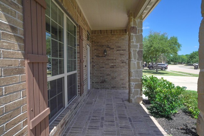 Photo - 7818 Lake Commons Dr