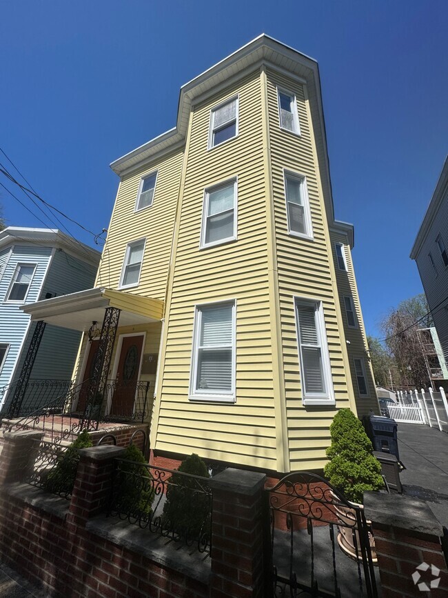 Building Photo - 5 Palermo St Unit 3 Rental