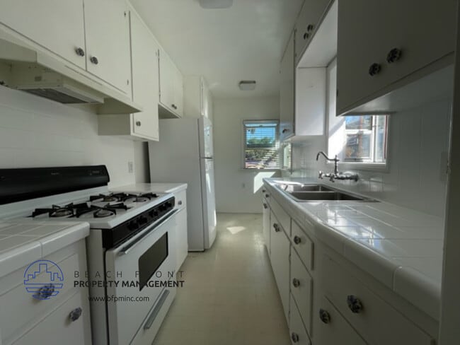 Photo - 5052 Highland View Ave, 1865-1867 Chickasa...