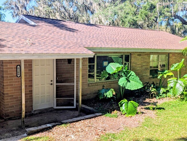 Building Photo - Enjoy the peace and quiet in this secluded... Rental