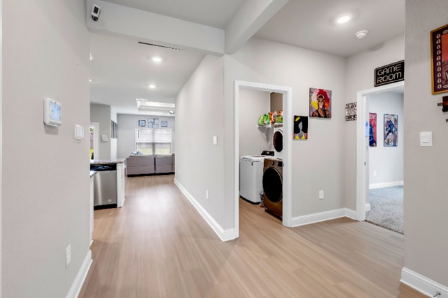 Photo - 5371 Leeds Ln