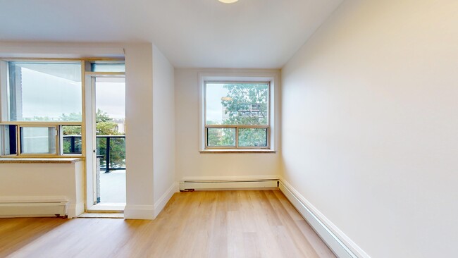 1 Marquette Avenue
