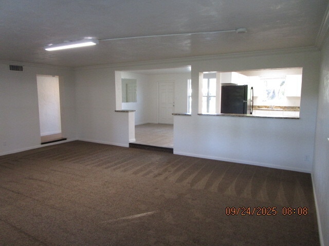 Photo - 715 Essex Rd