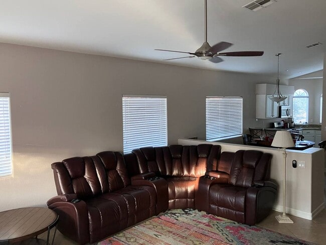Photo - IMMACULATE FURNISHED 3BEDROOM GREEN VALLEY BEAUTY!