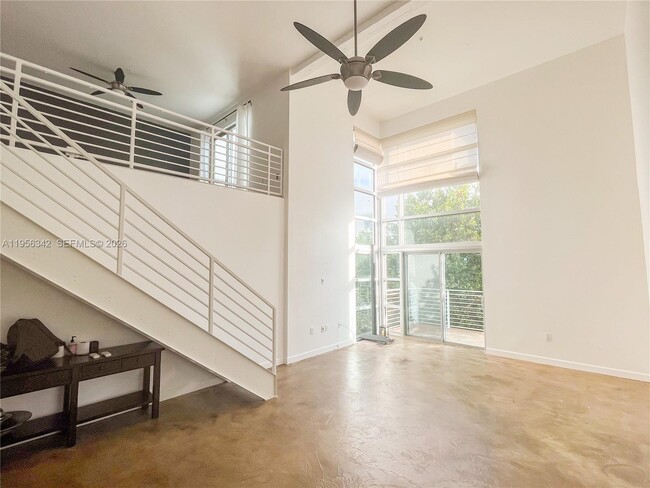 7744 Collins Ave Unit 19